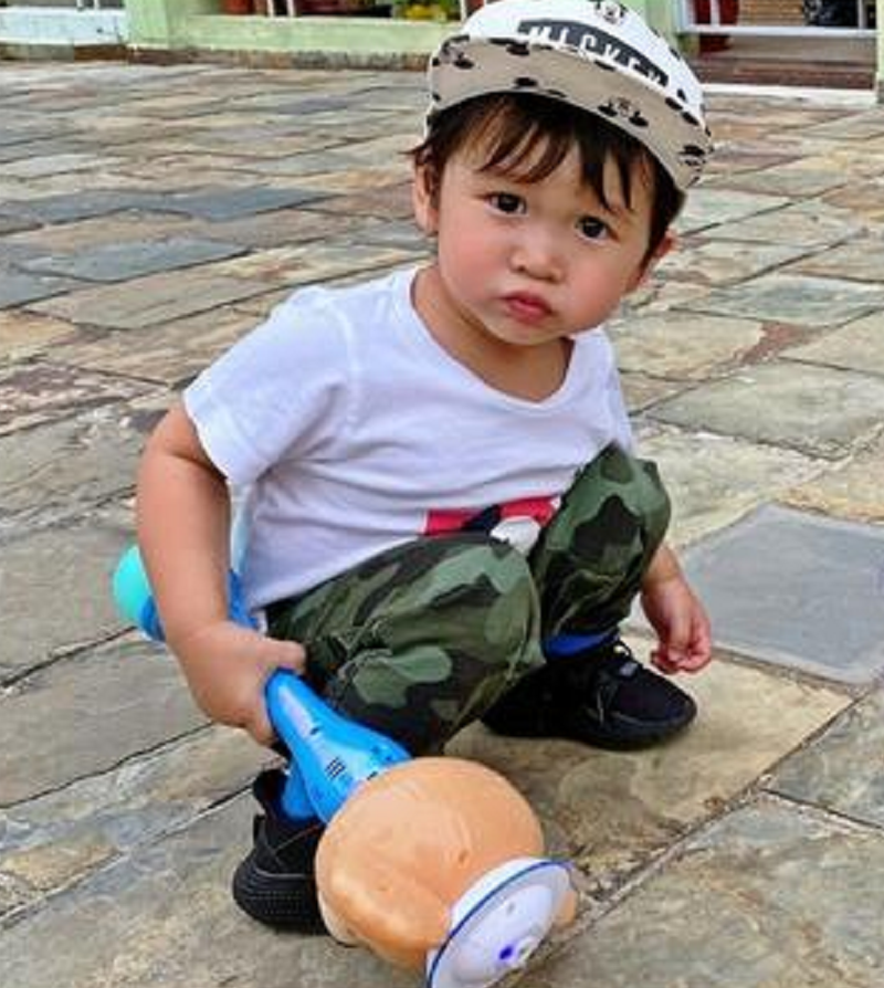 李奕霖