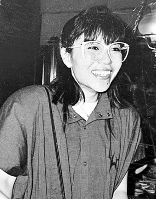杨洁薇  