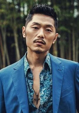 纪沨
