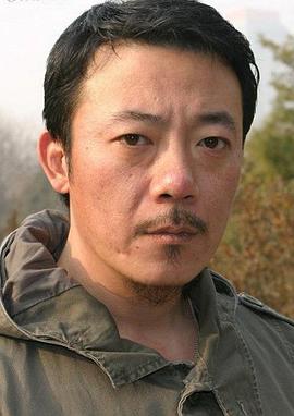 卢映