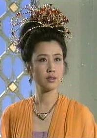 卢玲