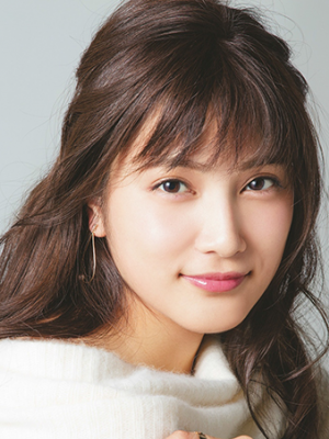 入山杏奈