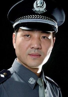 何铁红