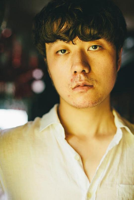 上田耀介